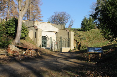 the Mausoleum on 4 December