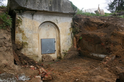 Mausoleum (3)